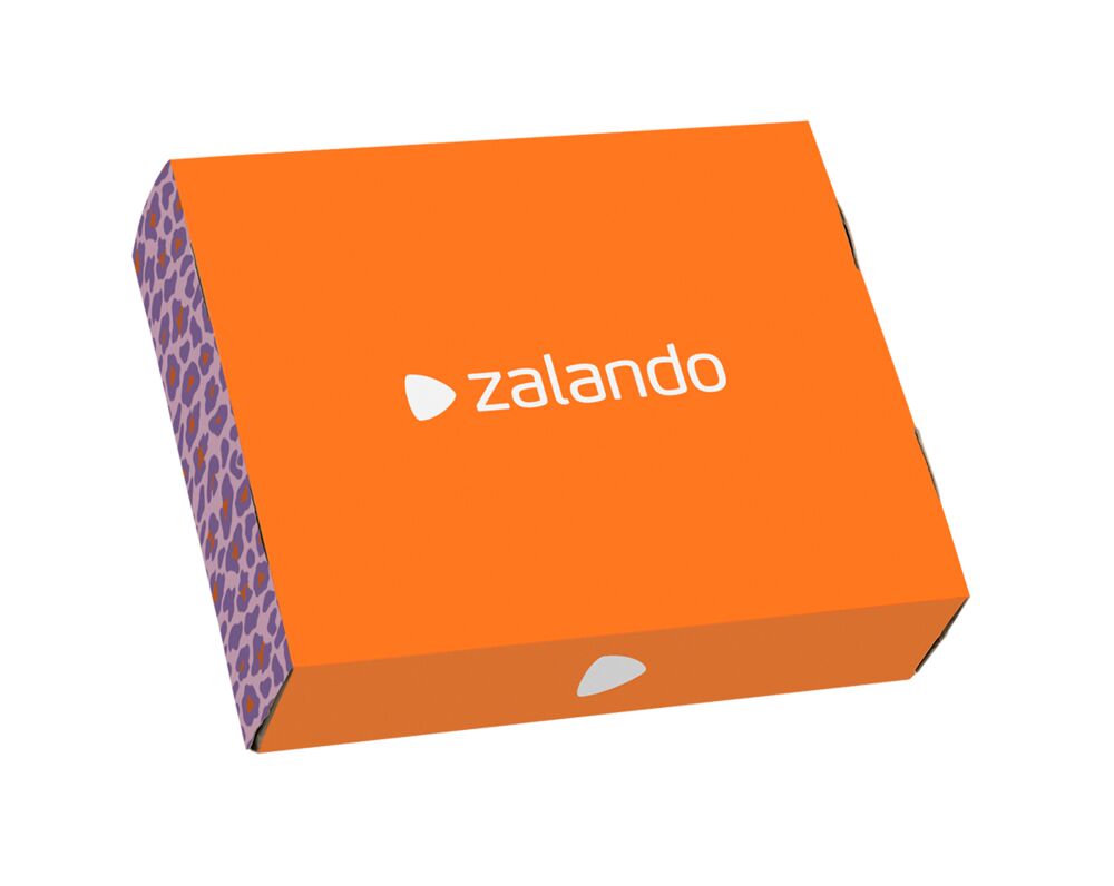 Een gebrande onboarding-box geleverd aan een klant, gevolgd via inwisseling