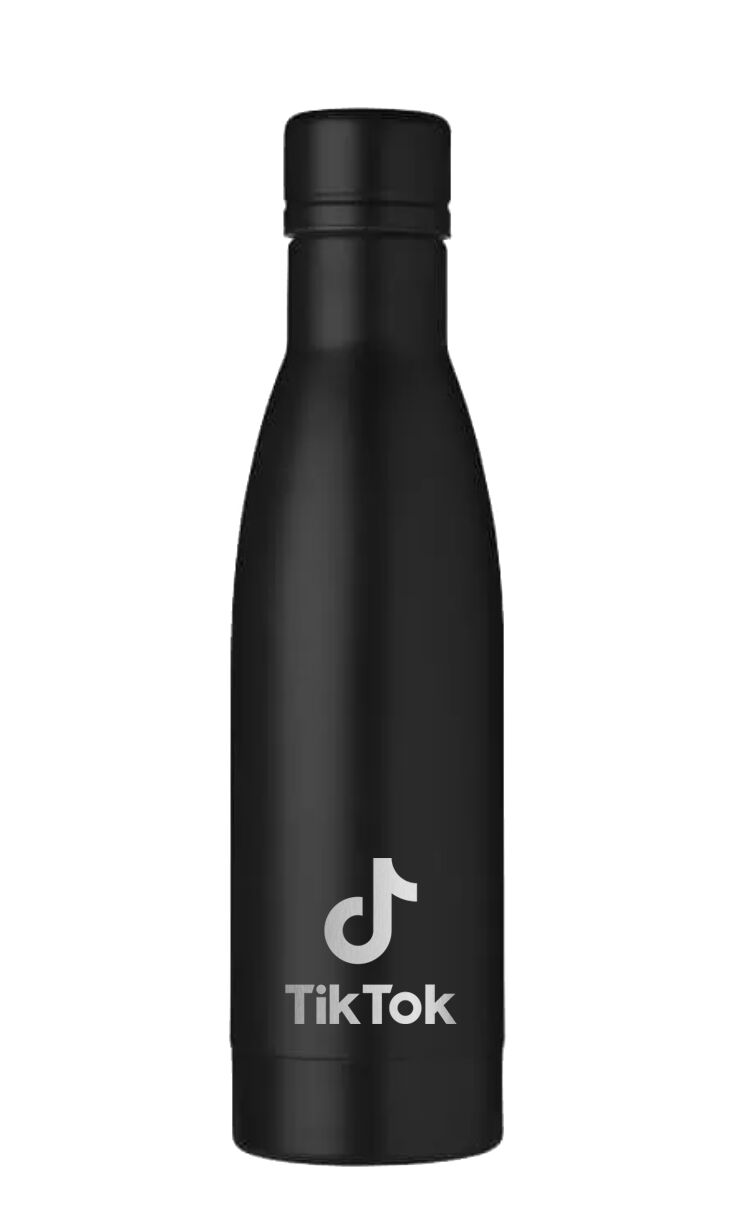 Schone logo-artwork klaarmaken voor het ontwerp van een custom drinkfles