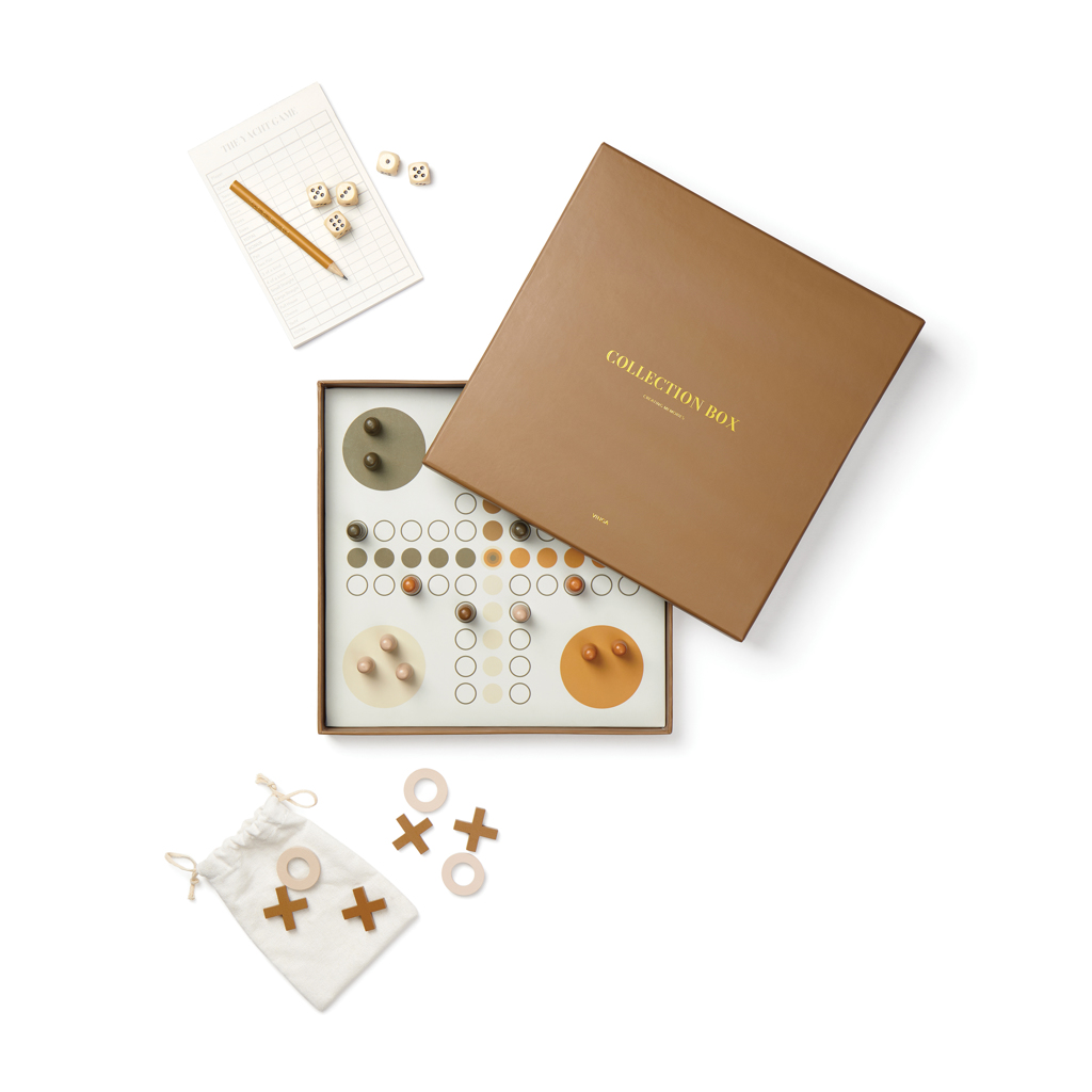 Classic 3-Games Coffee Table Set, a corporate Christmas gift idea